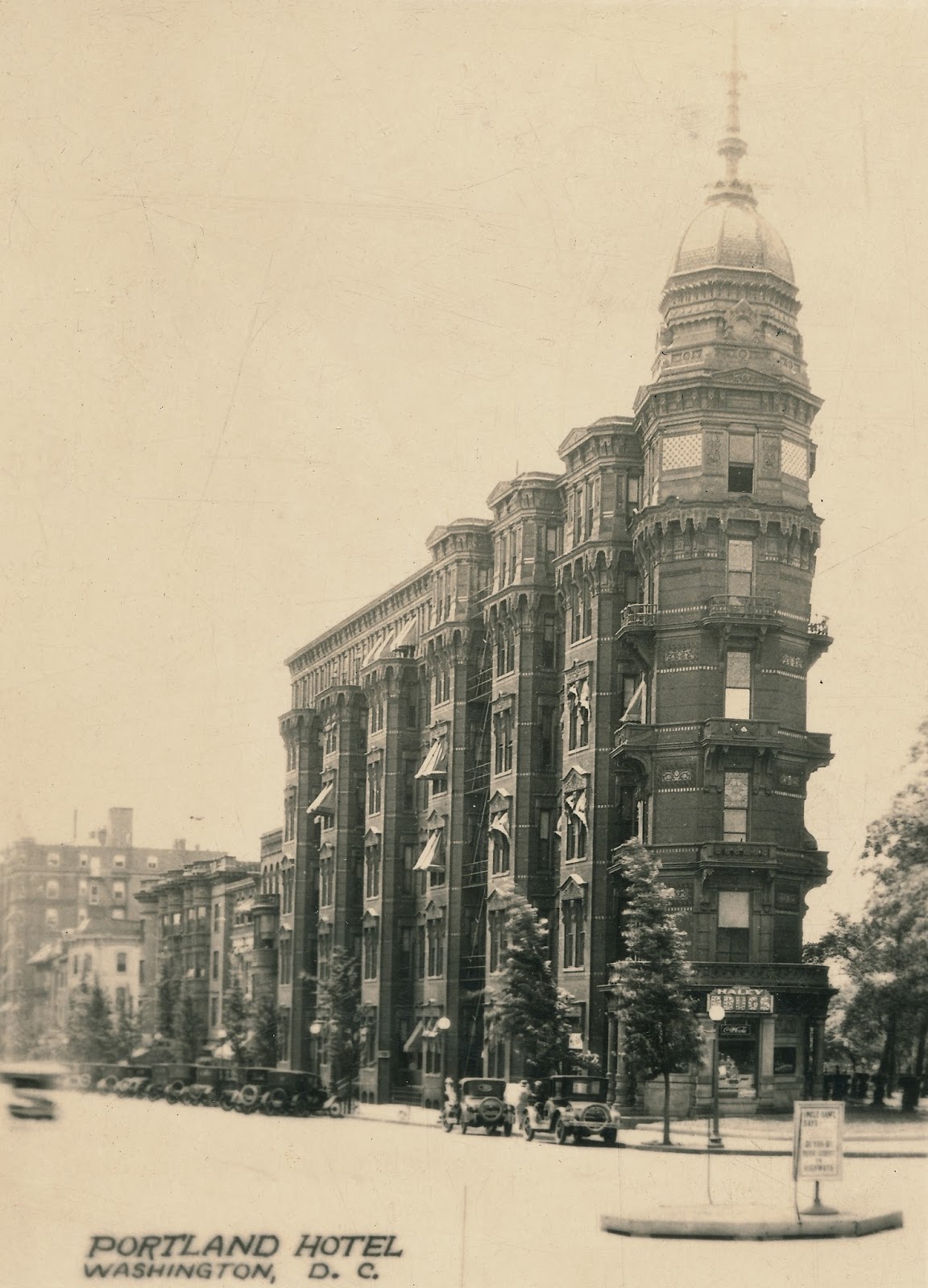 The Portland, Washington's first luxury apartment house