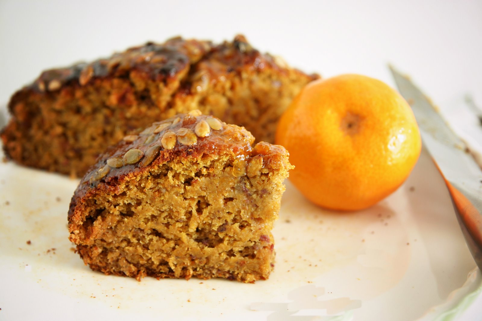Simply Tea Orange & Date Dessert Cake