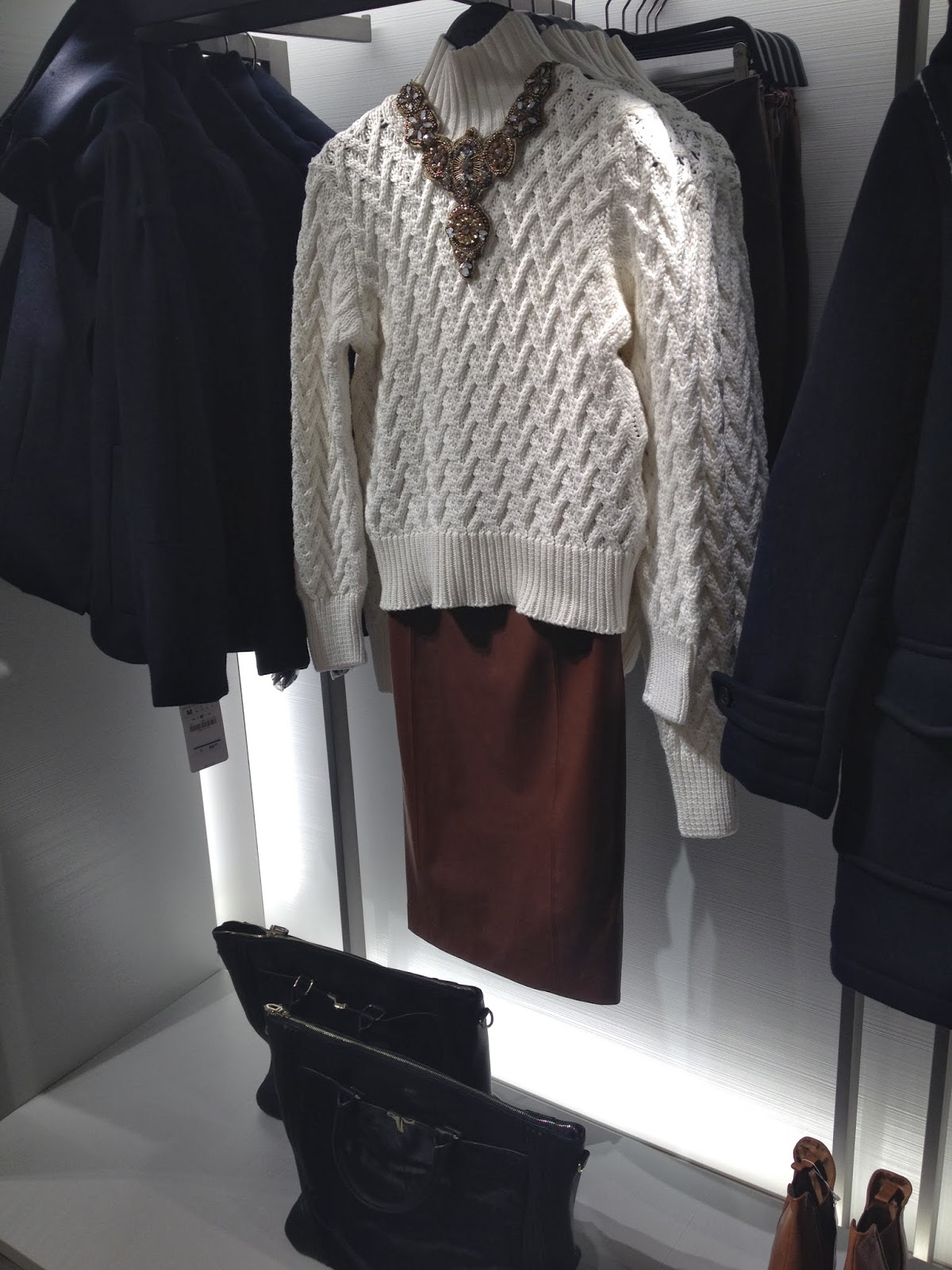 Sven Eselgroth Photography, fashion, ZARA, brand, event, photographer, design, clothes, people, new collection, store in Manchester Sven Eselgroth Photography, fashion, ZARA, brand, event, photographer, design, clothes, people, necklace, knitwear, new collection, store in Manchester