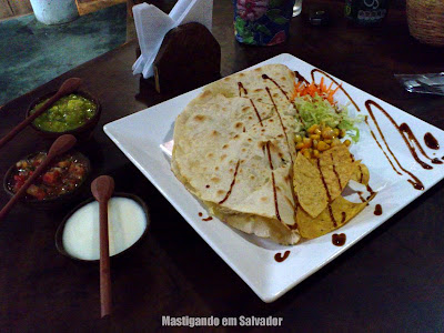 Me Gusta Sabor Mexicano: Quesadilla de Frango Defumado Me Gusta Sabor Mexicano: Quesadilla de Frango Defumado