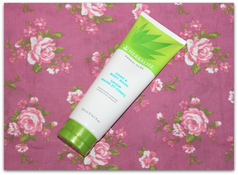 Pooches and Cream Herbalife Herbal Aloe Hand & Body Wash Review