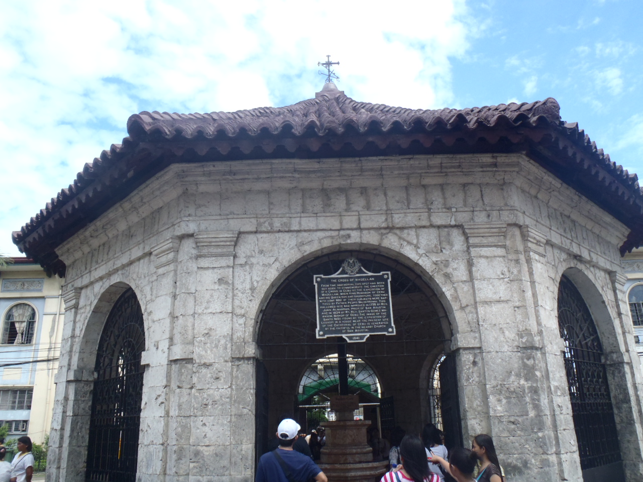 We Put Pictures Into Reality: Revisiting Downtown Cebu City