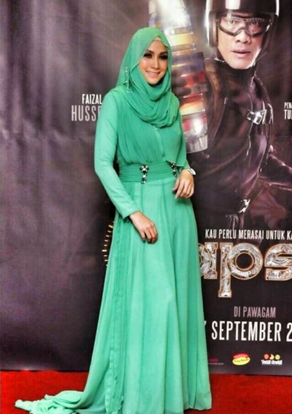 Alasan Sebenar Jue Aziz Tukar Imej Bertudung! Alasan Sebenar Jue Aziz Tukar Imej Bertudung!