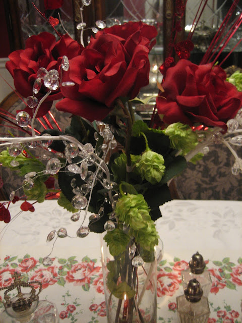 Le Beau Paon Victorien: Tablescape Thursday: Valentine's Day Dinner for Two