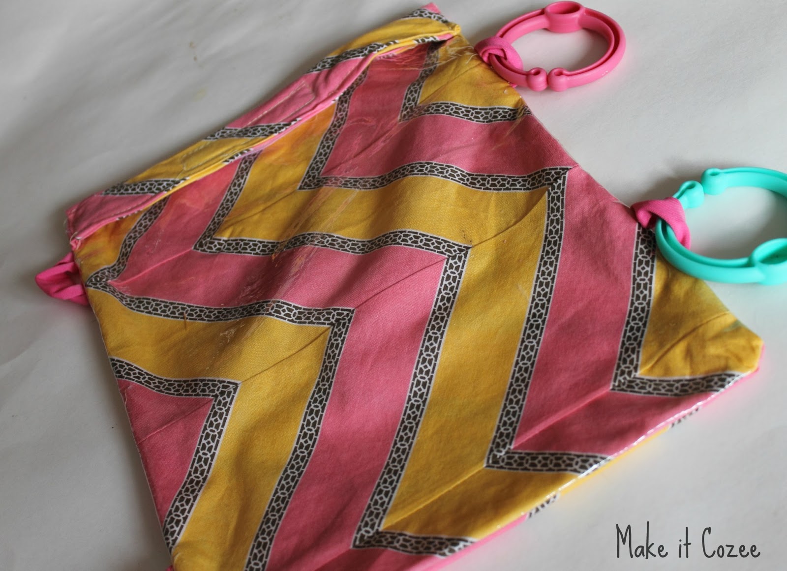 Make it Cozee Mommy iPad Hanger