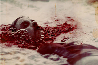 http://4.bp.blogspot.com/-ITw0UPgZZ_w/T0vM8x9v26I/AAAAAAAAAbs/-1dnecC4sgA/s1600/blood,bubbles,drowned,ophelia,tumblr,water-dfb8f38a6a6ad8167f30d42784516178_h.jpg