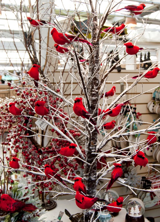 GAFunkyFarmhouse This 'n That Thursdays Cardinals for Christmas