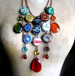 Kalung cantik kerajinan tangan unik dari tutup botol
