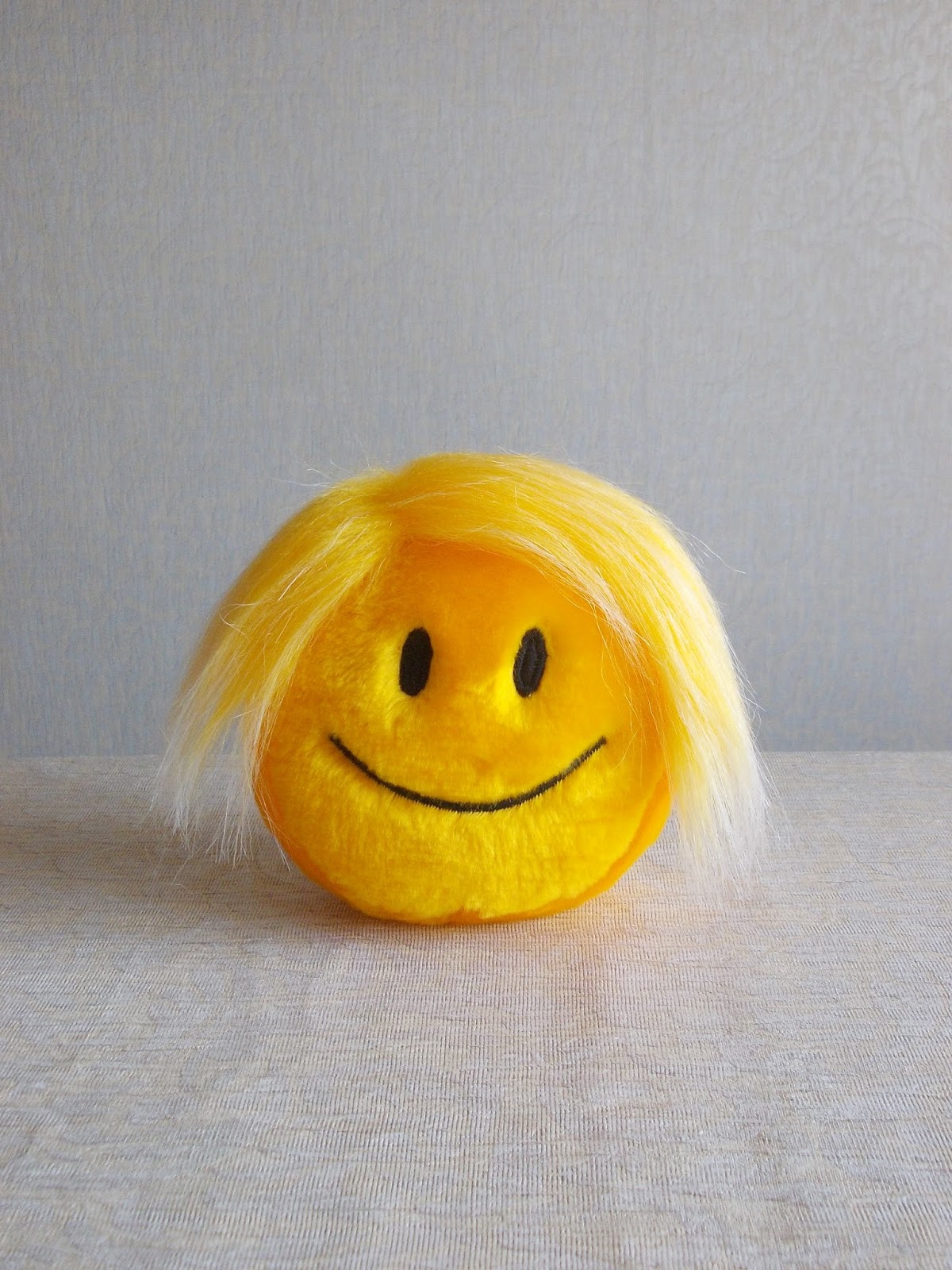 Rollanda pillows Plush smiley face toy Bob hairstyle