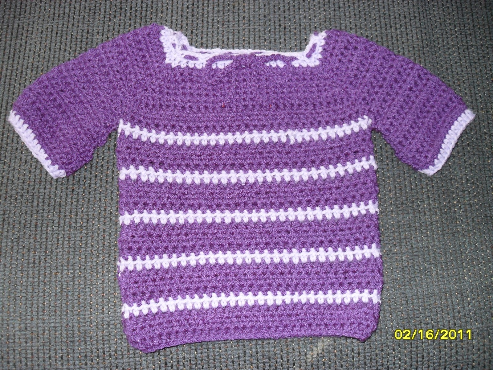 Nanabells Crochet Creations: Crocheted Raglan Baby Sweater