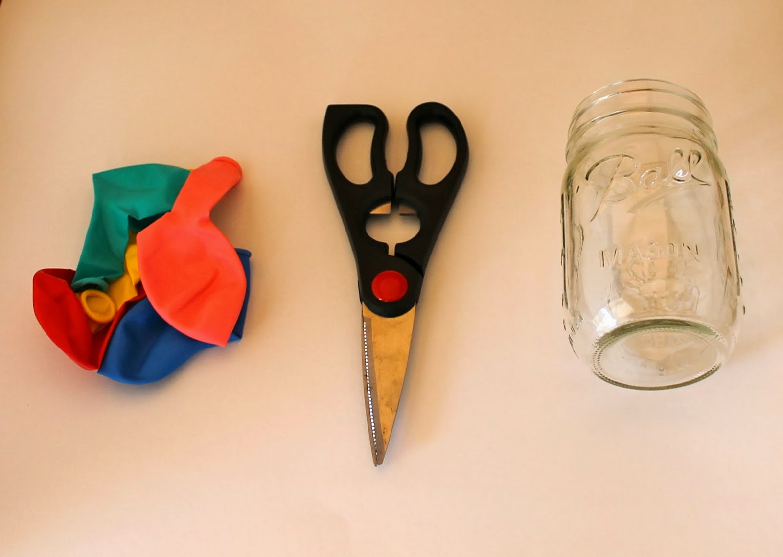 {southern bliss blog} {DIY BalloonDipped Mason Jars}