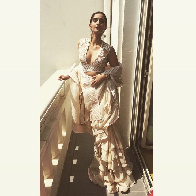 sonam kapoor wallpapers Hot Sonam Kapoor wallpapers