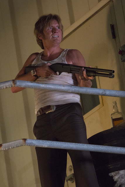 Freaks of Nature tem novos imagens da guerra dos Vampiros vs. Humanos vs. Zumbis vs. Alienígenas