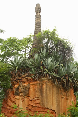 ruined stupa in Indein