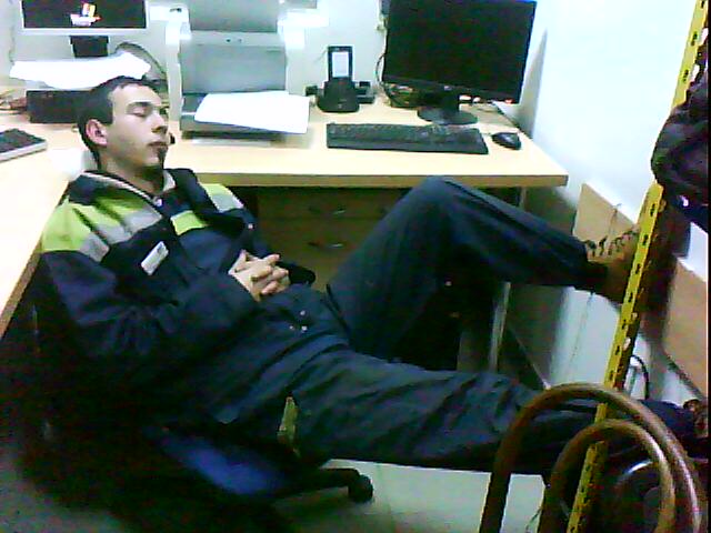 Ivan+spava+na+poslu.jpg