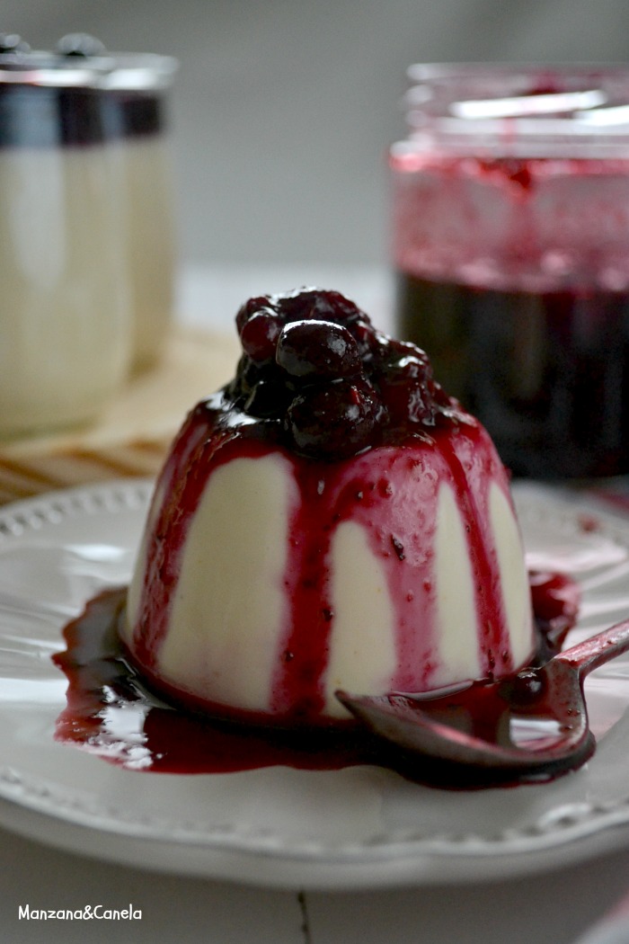 Manzana&Canela Panna Cotta ligera con frutos rojos asados