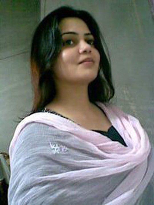 Hot Indian Actress Wallpaper: Beautiful Desi Girls Wallpaper