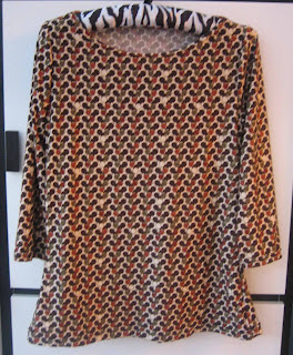 Kwik Sew Raglan Sleeve Top Pattern | Diamond Shapes Knit Project