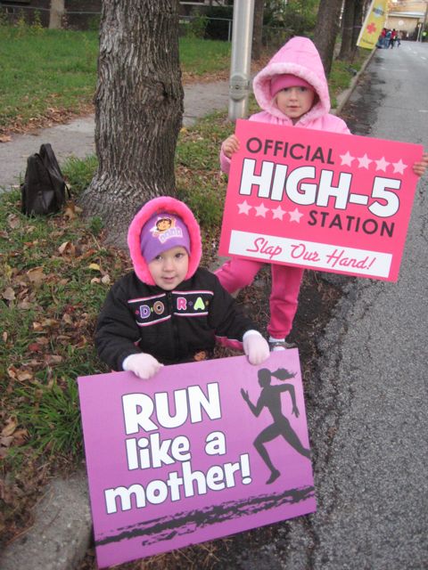 Cheerleading+Run+through+Signs Cheerleading Run through Signs http://www.runwithjess.com/2011/11/race ...