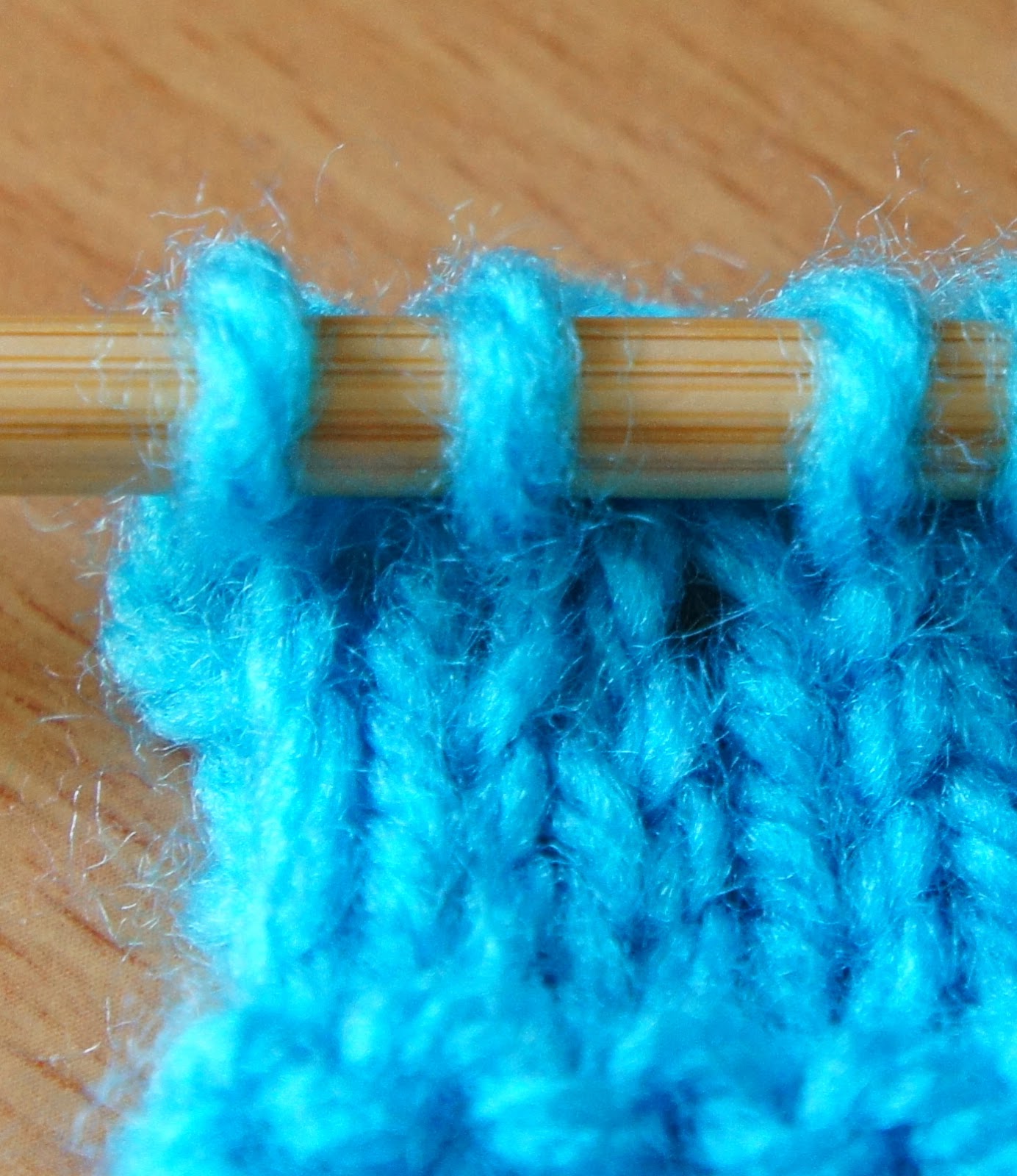 EatingLemonKnitKnitKnit: K2tog = Knit two stitches together