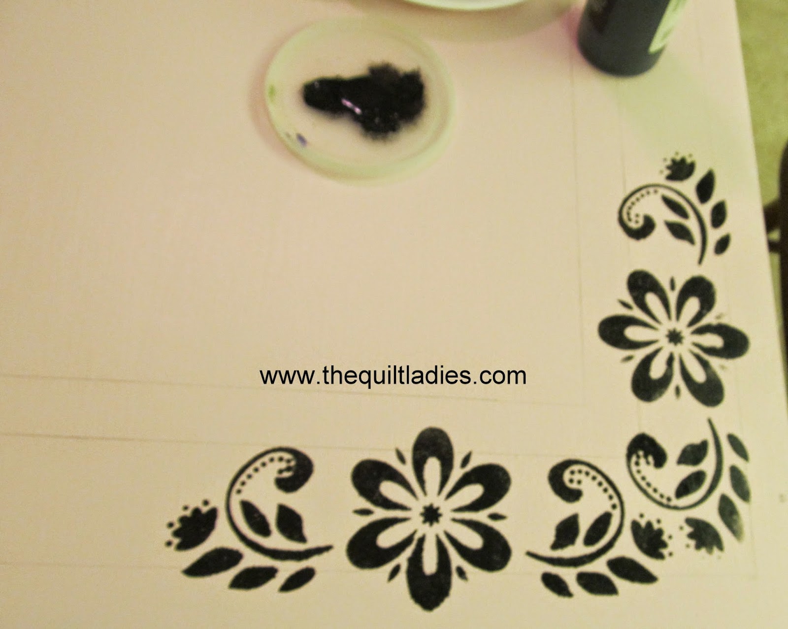 how to stencil a table