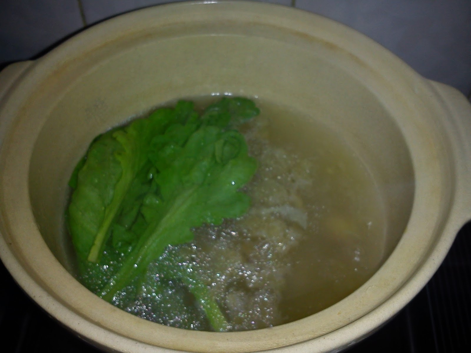 Cooking Pleasure GARLAND CHRYSANTHEMUM PORK RIB SOUP