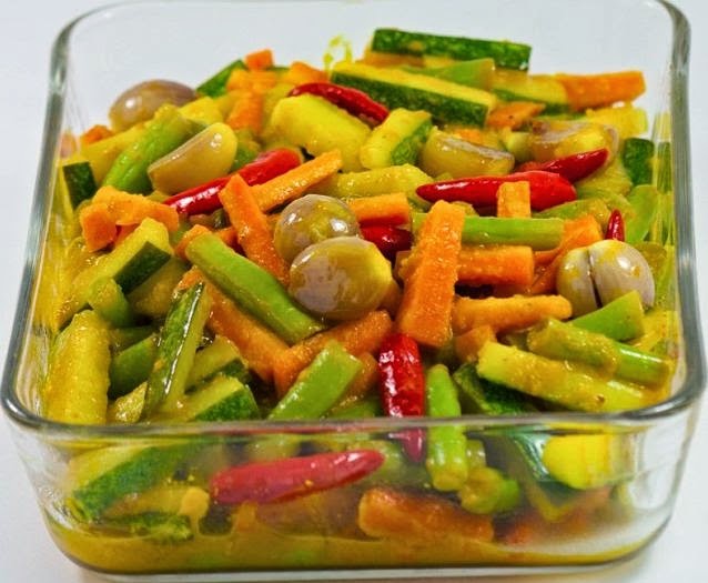 RESEP ASYIK Resep Cara Membuat Acar Kuning Timun Wortel Enak