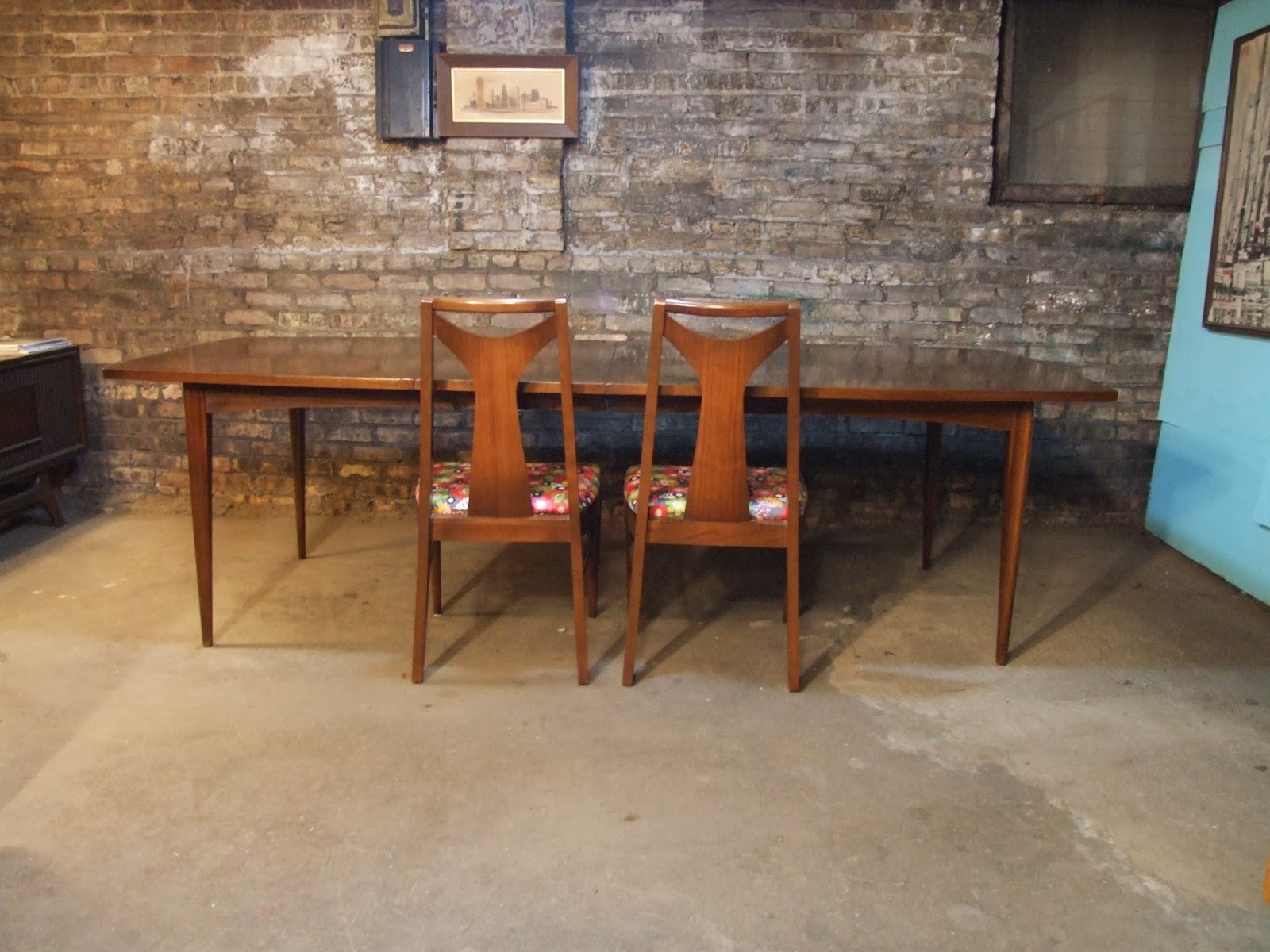 Contemporary Dining Room Table Legs Broyhill Dining Table