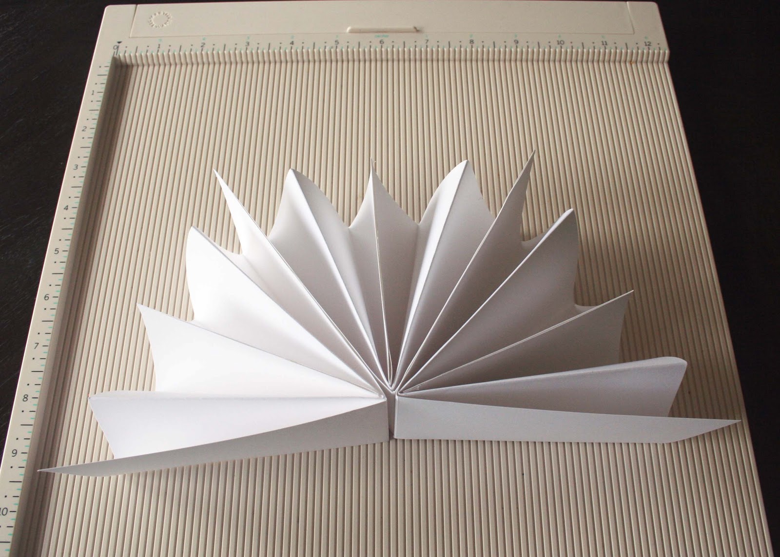 Party // Hexagon Paper Fans