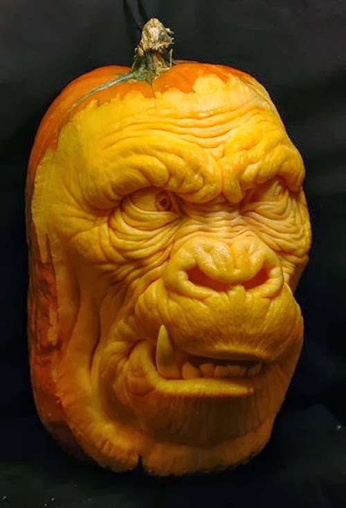 03-Halloween-The-Pumpkins-Villafane-Studios-Ray-Villafane-Sculpting-www-designstack-co