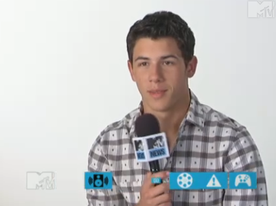 Nick Jonas habla sobre el TT Jonas Shirtless  Aviary+diadiaconlosjonas-blogspot-com+Picture+1