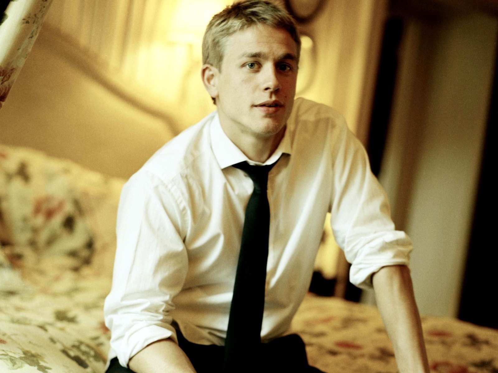 Charlie Hunnam Photos | Tv Series Posters and Cast1600 x 1200