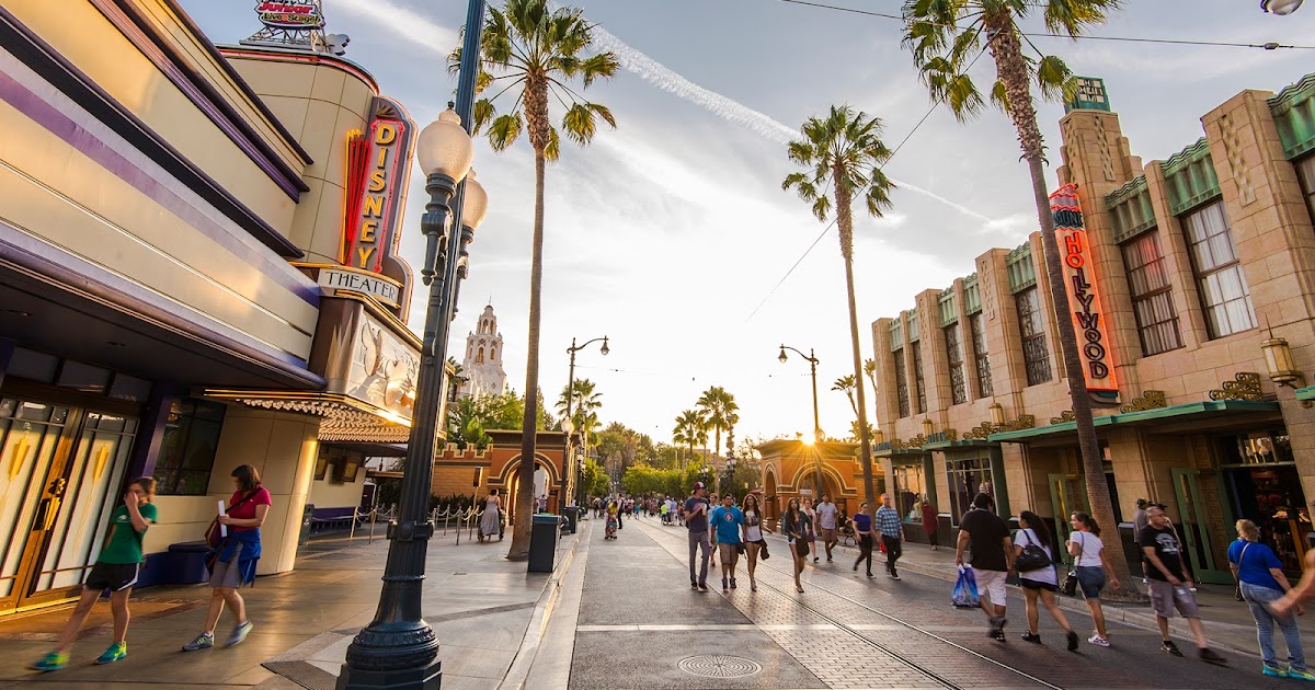 An Afternoon Stroll Through Tinseltown