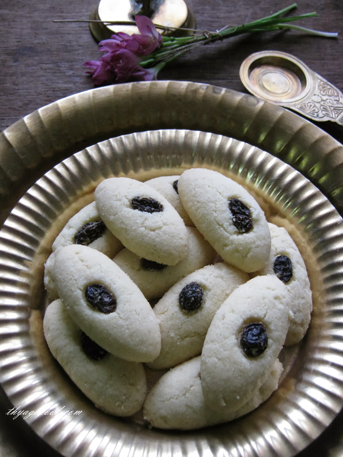 KARI LEAFS Malaysian flavour's GHEE COOKIES