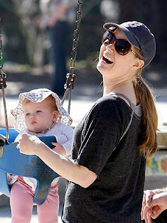 Amy Adams plays with her daughter Avianna