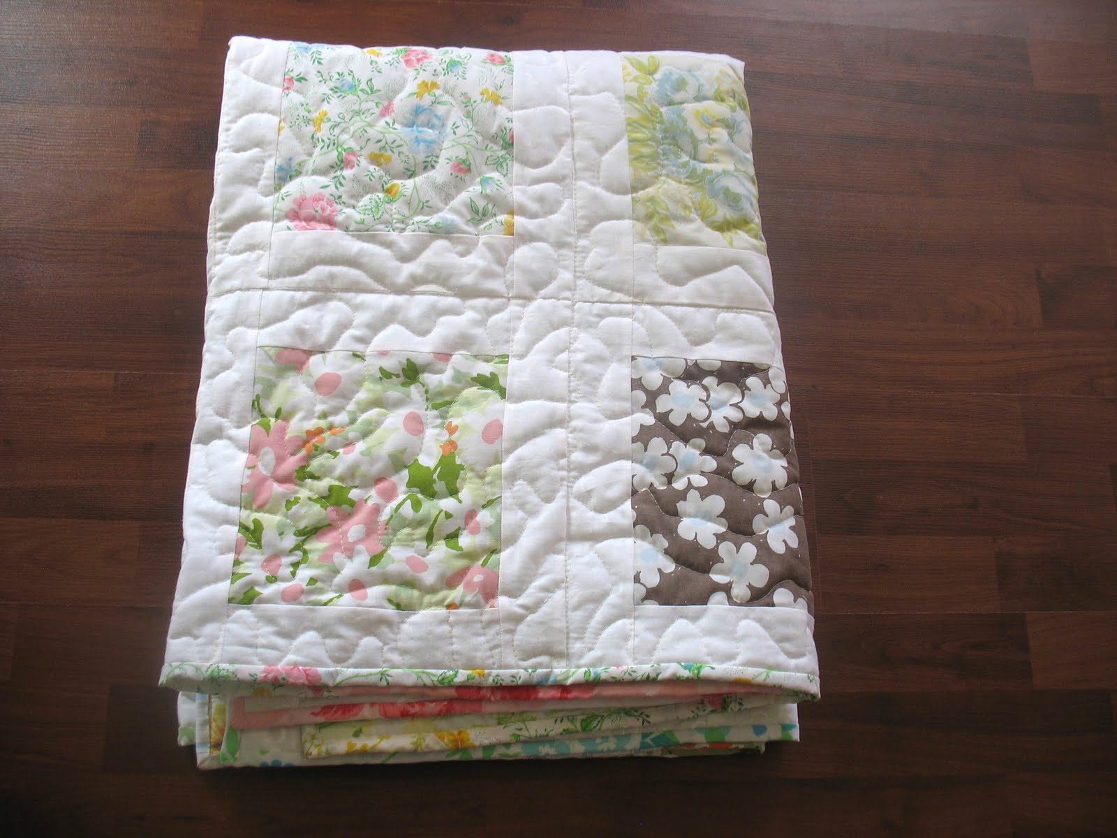 Quilt Story Shabby redo vintage pillowcase tutorial..