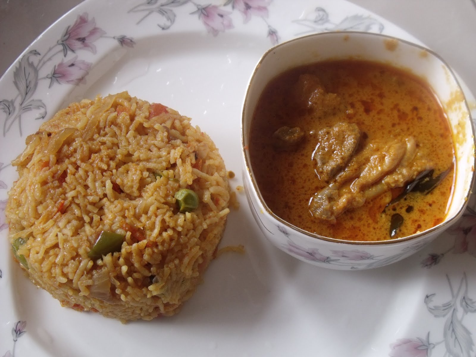 Latha's Kitchen Tomato Rice and Chicken Curry