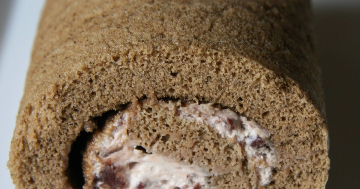 COOKING WITH JAPANESE GREEN TEA Hojicha Roll Cake
