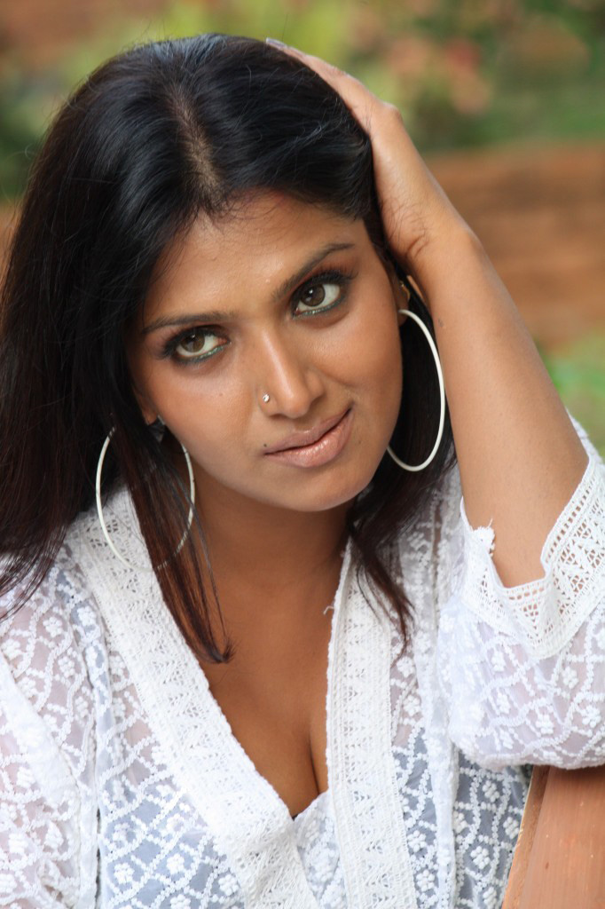 Bhuvaneswari Latest Hot Photos.