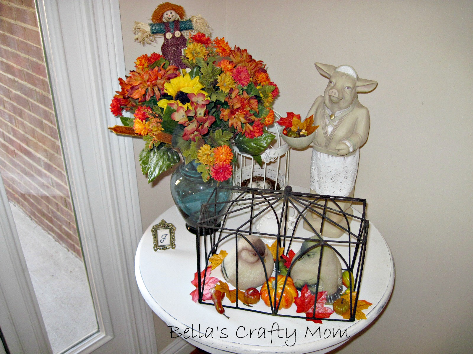 Bella's Crafty Mom Fall/Halloween Decorating