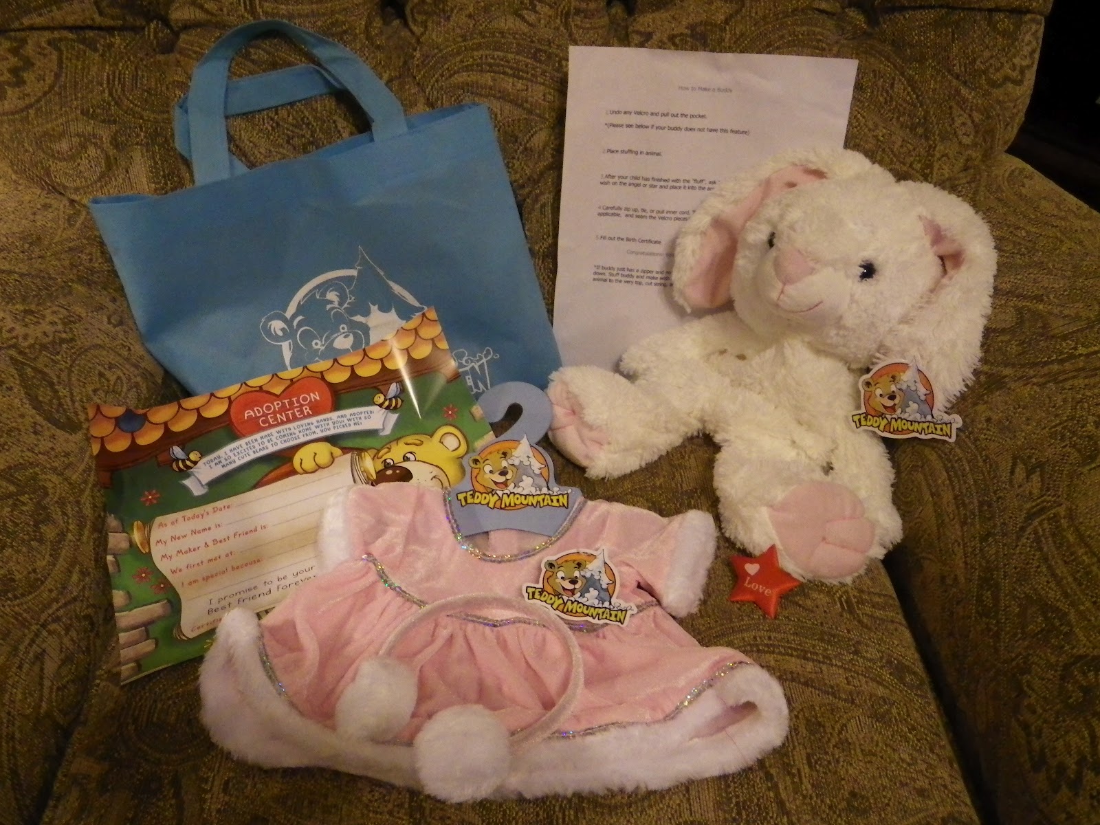 Amanda Moutos Designs: Bear Haven Boutique Review {Plus a giveaway!