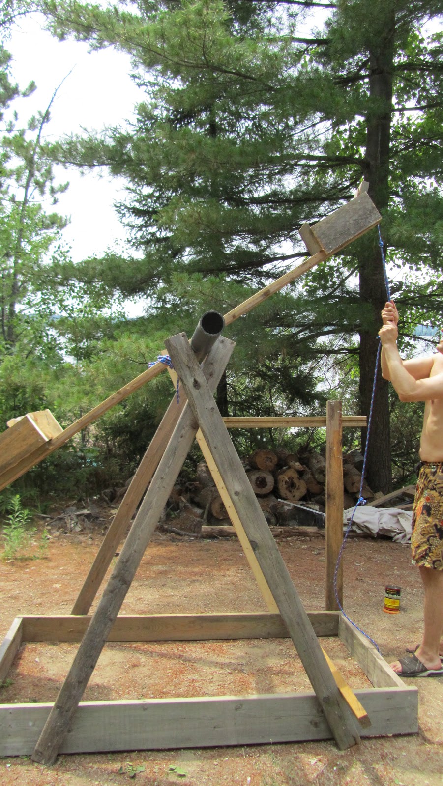 Stup1dN00bs Homemade Catapult!