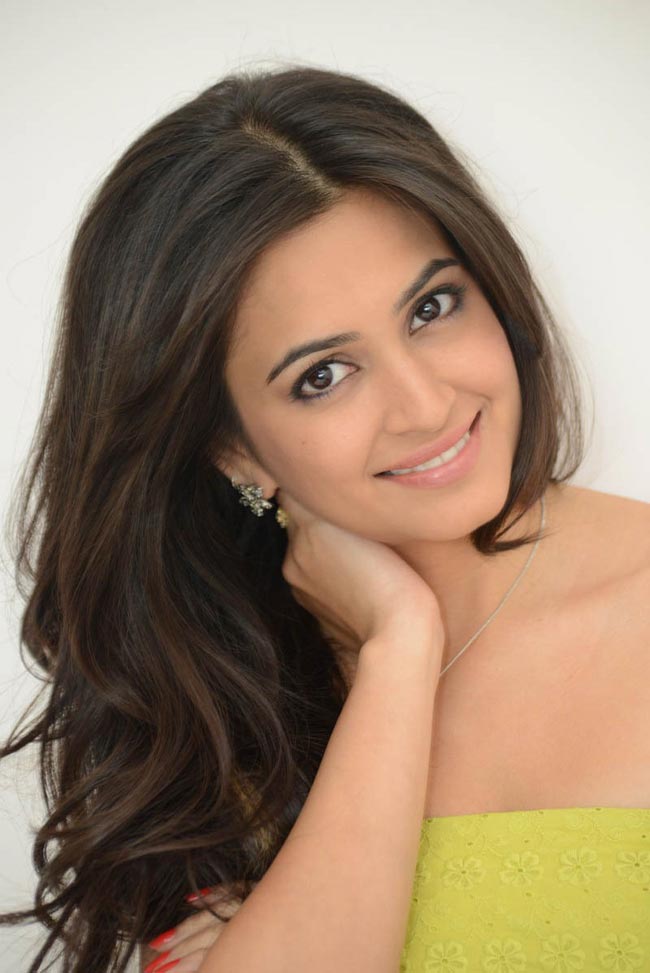 kriti karbanda photoshoot kriti karbanda photoshoot