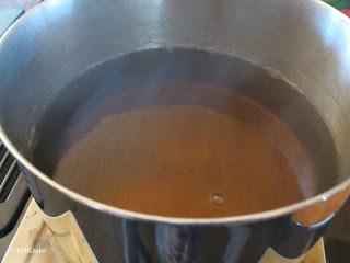 Look! Spinach dye. Look! Spinach dye.