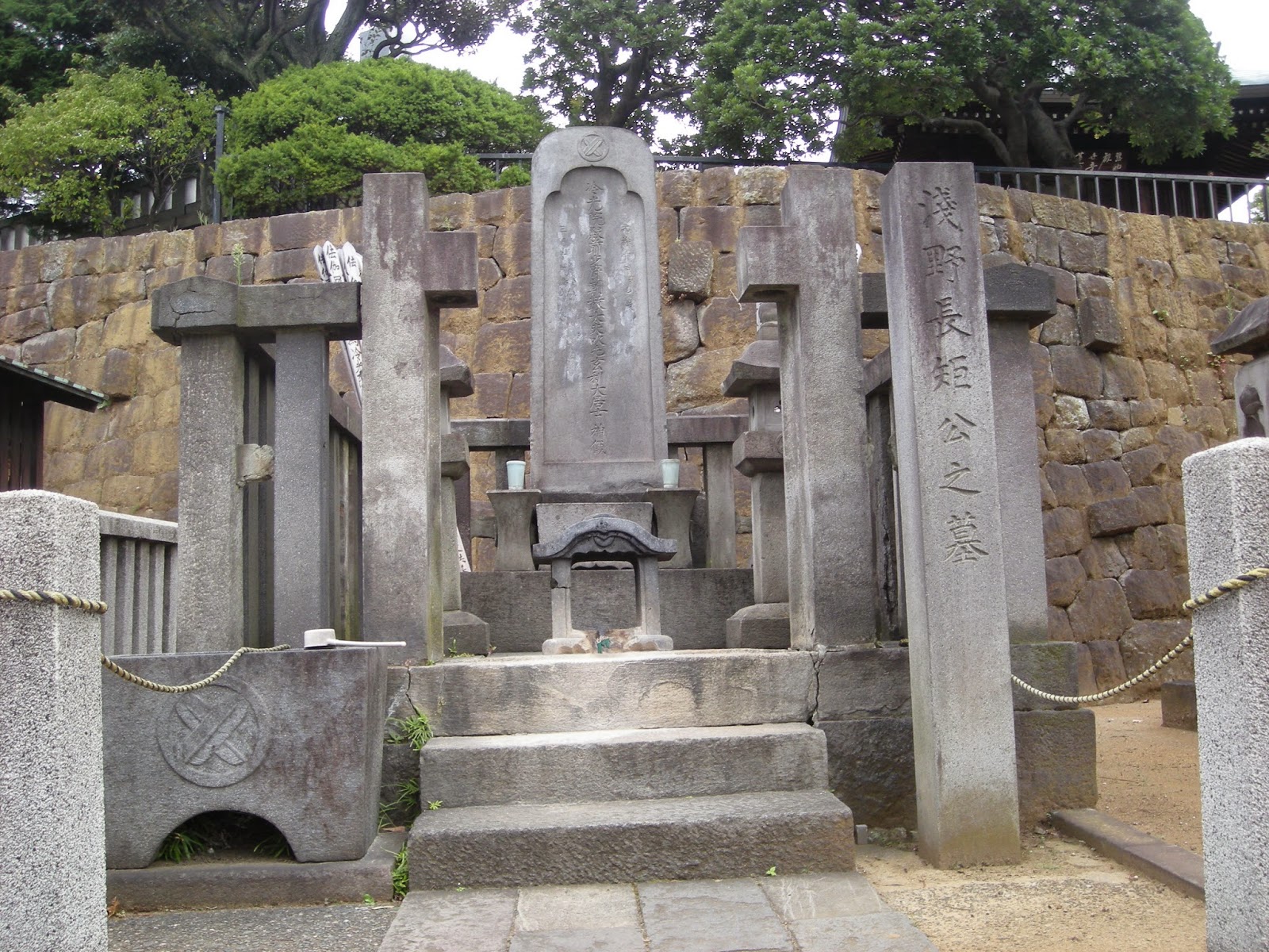ヤシマのブログ 泉岳寺へ行ってきました 東京散歩第三回