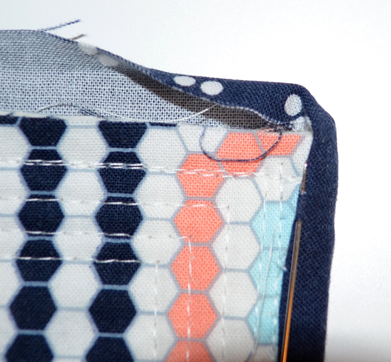 she can quilt Single Fold Binding Tutorial