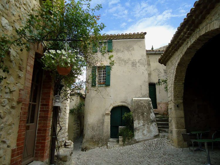 Rue des Poternes - le lavoir