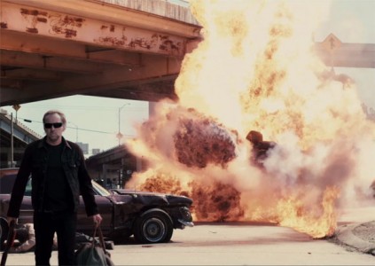 nicholas cage tirando cohetes sin mirar nicholas, cage, explosiones, independencia, petardos
