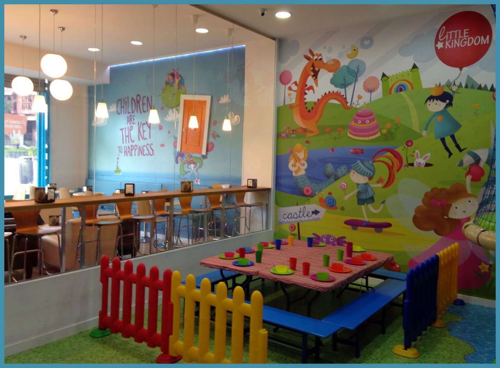 Espacio para los niños y para los padres en Little Kingdom Espacio para los niños y para los padres en Little Kingdom