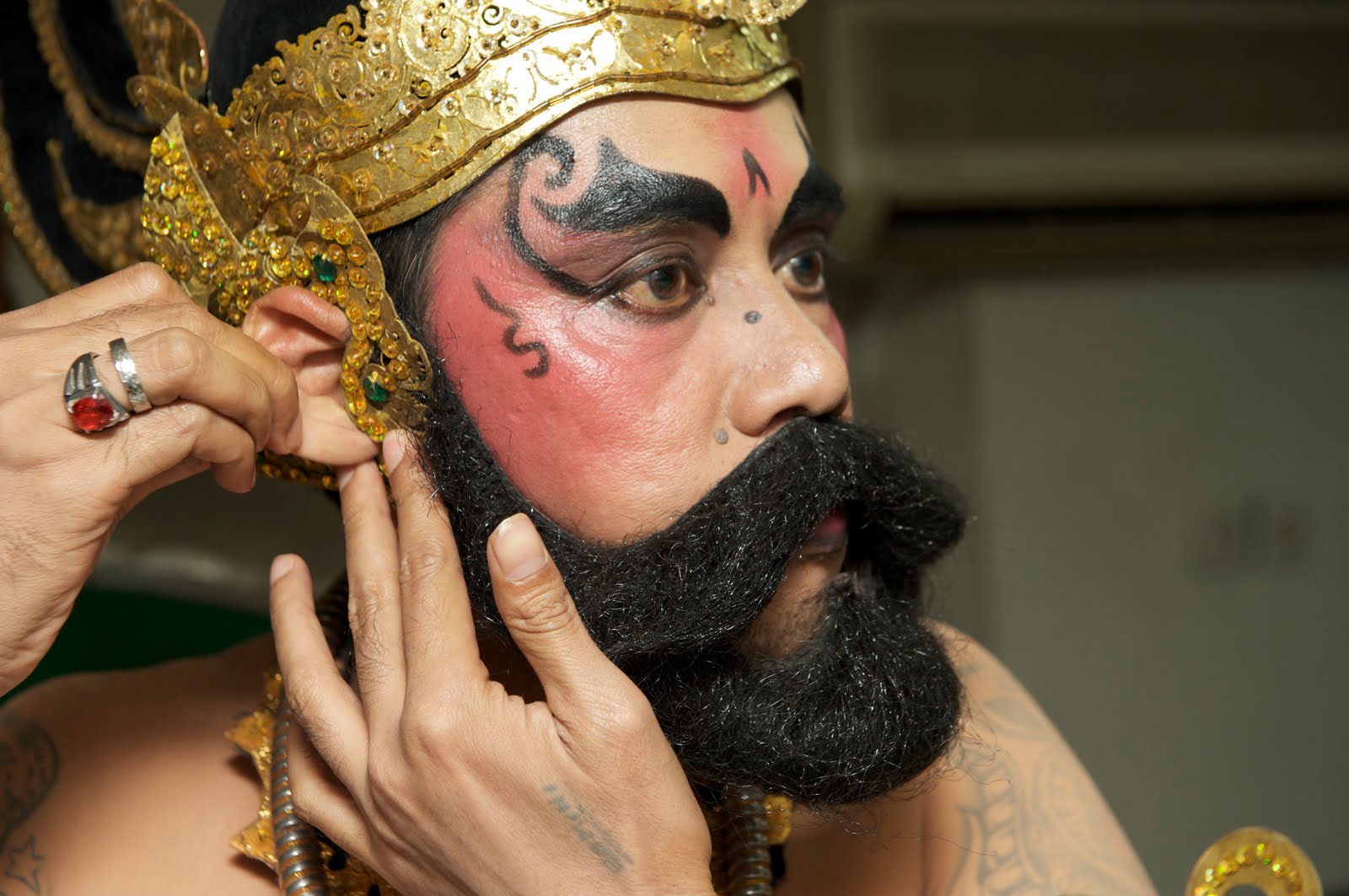 Kebudayaan indonesia: MAKE UP WAJAH TOKOH